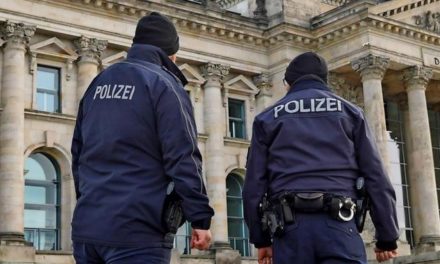 Berliner Polizei startet Dating-Aufruf bei Instagram