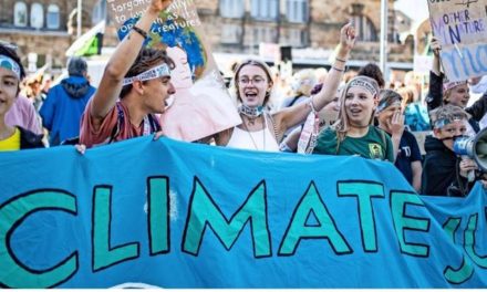 Rezo ist dabei: Tausende Schüler demonstrieren in Aachen für Klimaschutz
