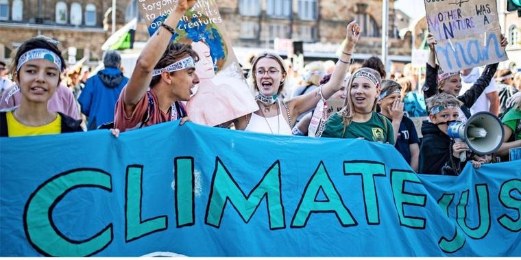 Rezo ist dabei: Tausende Schüler demonstrieren in Aachen für Klimaschutz