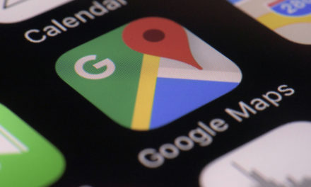 Google Maps schlägt Abkürzung vor – und 100 Autofahrer bleiben auf matschigem Feldweg stecken