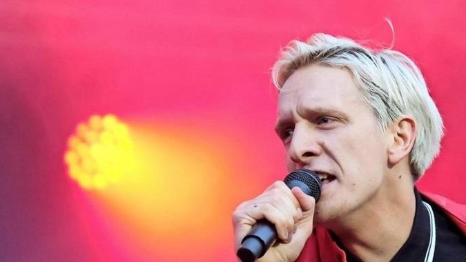 Kraftklub-Sänger Felix Kummer befürchtet Schwarz-Blau in Sachsen: “Dann geh ich nach Berlin”