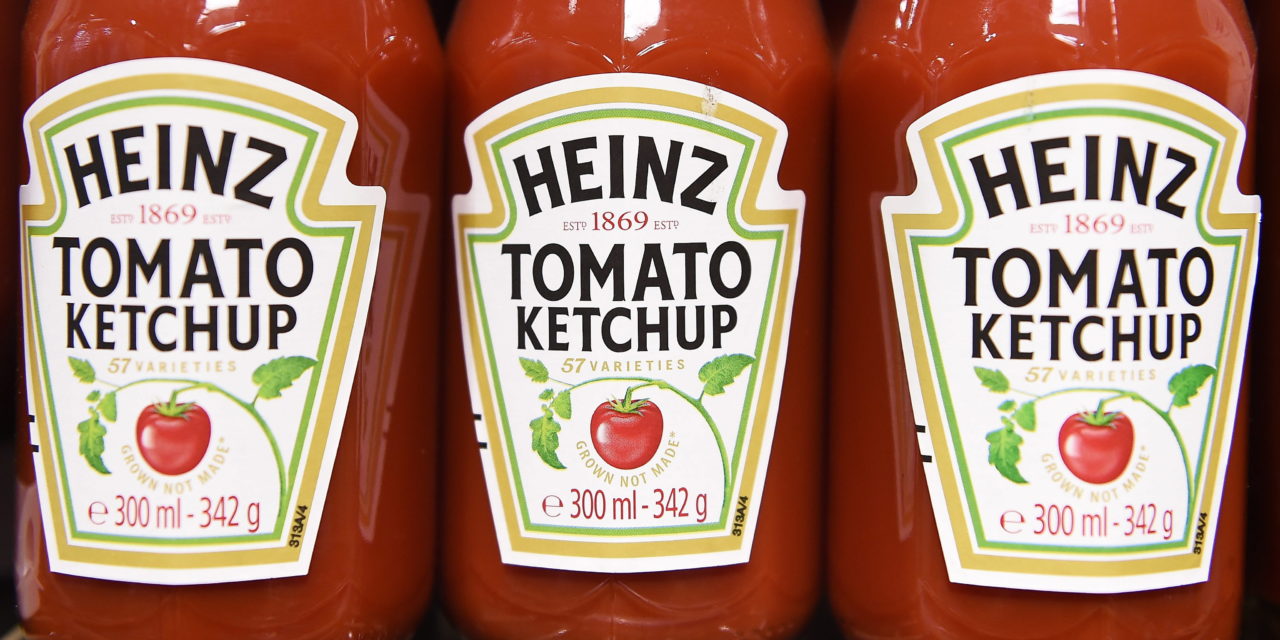 Rätsel gelöst: Mit diesem Trick läuft der Ketchup ganz einfach aus der Flasche