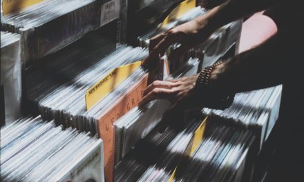 Erstmals seit 30 Jahren: Vinyls verkaufen sich wieder besser als CDs