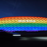 Regenbogenfarben am Stadion: Fällt euch nichts Wichtigeres ein?