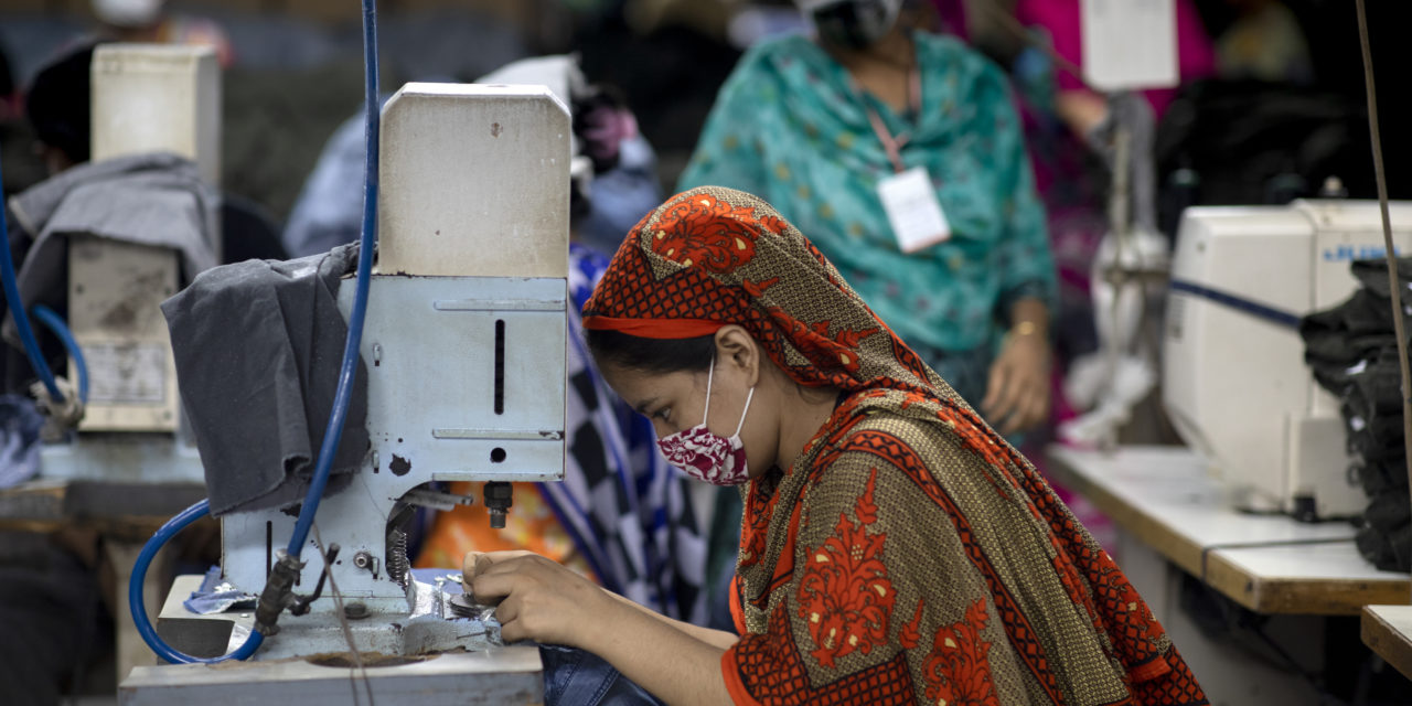 Nachhaltigkeitsexpertin über Modeindustrie: „Es gibt keine Garantie für faire Herstellung“