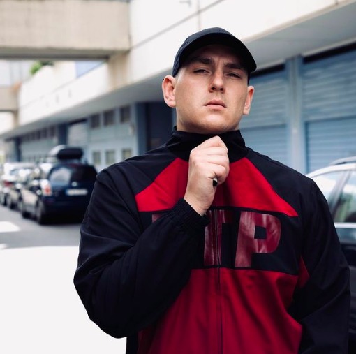 Luvre47 mit Debütalbum „Herz“: Emotionaler Rap über Geldnot und Depressionen