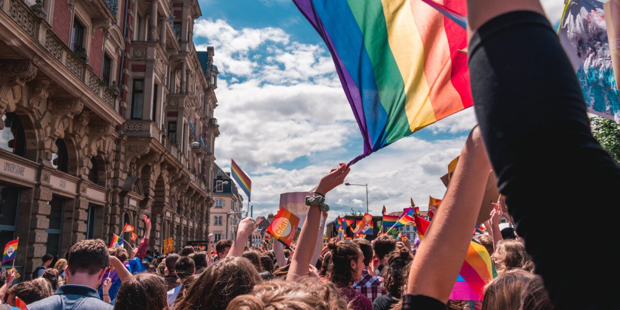 Warum ist der Juni Pride Month?