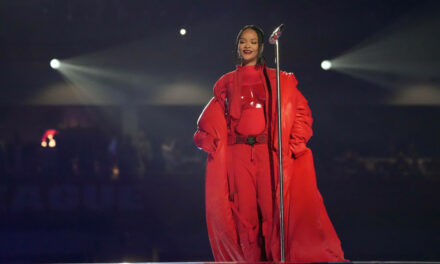 Intensive Choreo und Schwangerschaftsgerüchte: So lief Rihannas Auftritt beim Super Bowl