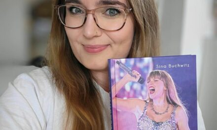 Das ist die Autorin hinter „Taylor Swift – das große Fanbuch“