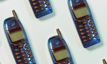 Ein Handy wie vor 20 Jahren: Das Dumbphone ist im Trend