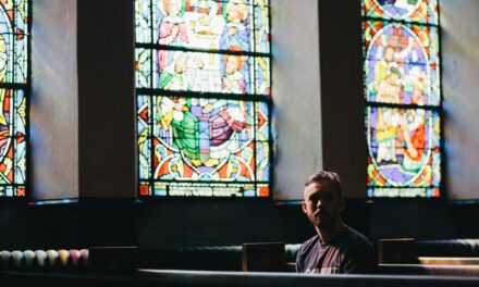 Kirche in der Krise: Junge Menschen über ihre Beziehung zum Glauben